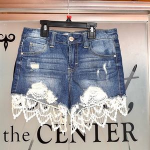 Super cute blue distressed jean shorts with lace